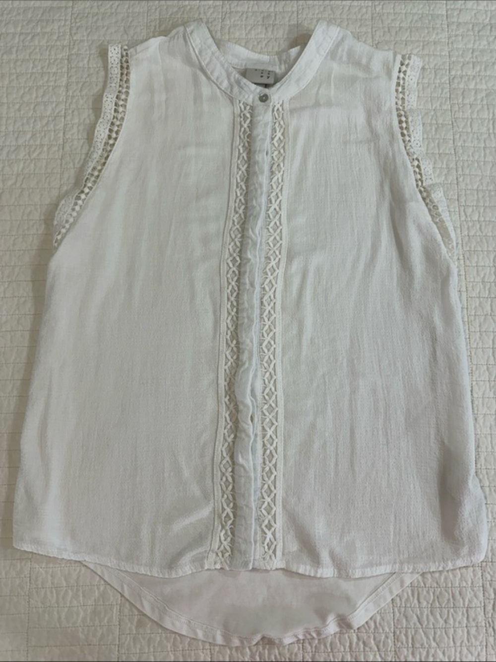 A New Day XS  White Sleeveless Lace-Trim Blouse cottagecore Coquette girl